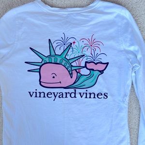 Gently worn women xxs vineyard vines Statue of Liberty long sleeve white shirt